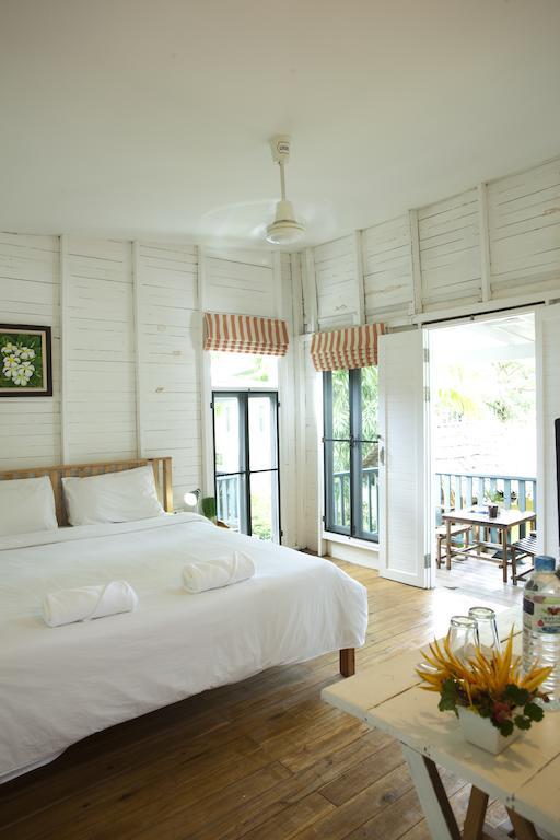 Sunshine Inn Resort Khao Lak Værelse billede