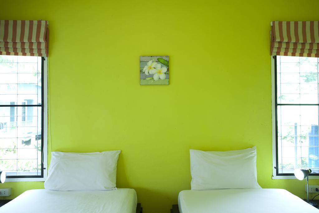 Sunshine Inn Resort Khao Lak Værelse billede