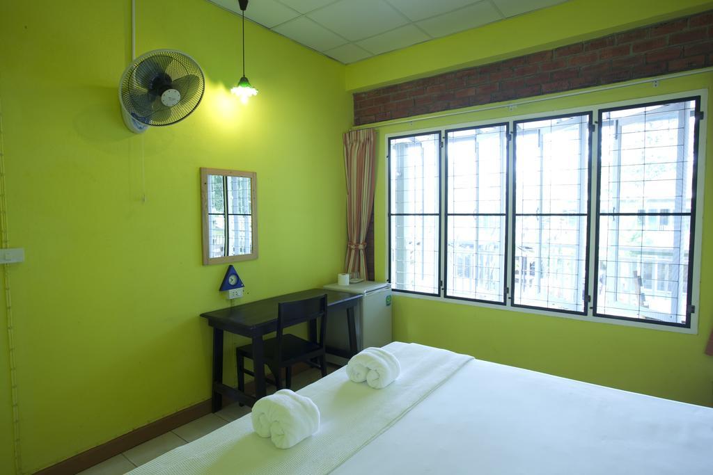 Sunshine Inn Resort Khao Lak Eksteriør billede