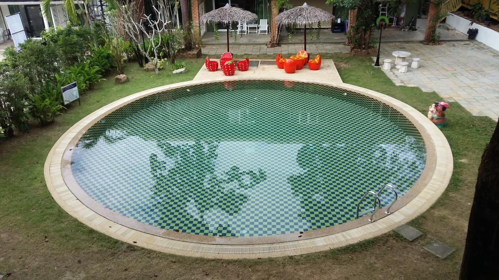 Sunshine Inn Resort Khao Lak Eksteriør billede