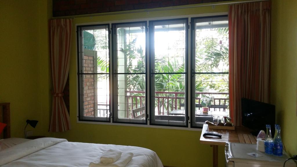 Sunshine Inn Resort Khao Lak Eksteriør billede