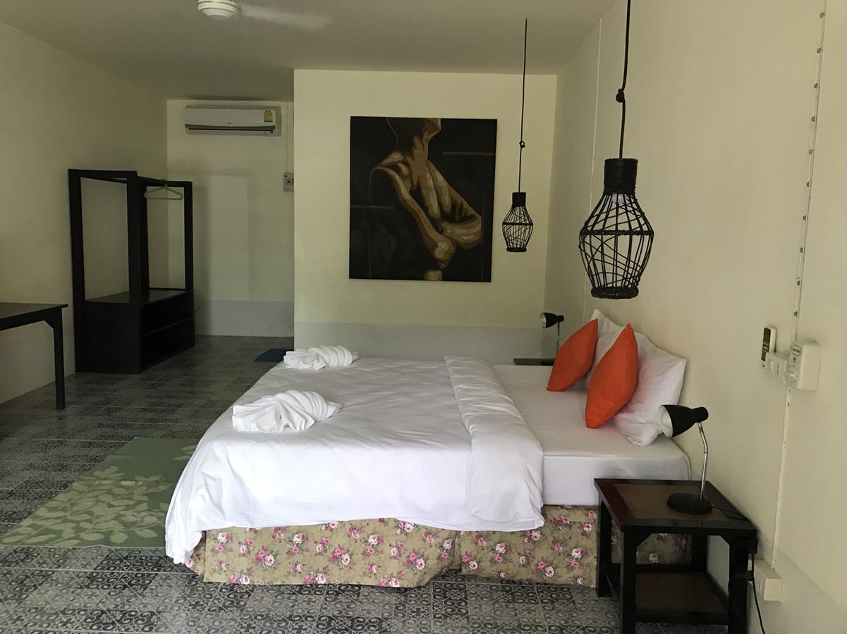Sunshine Inn Resort Khao Lak Eksteriør billede