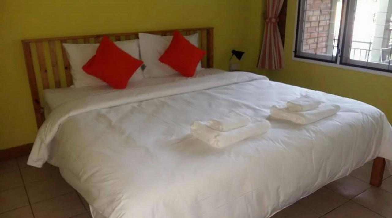 Sunshine Inn Resort Khao Lak Eksteriør billede