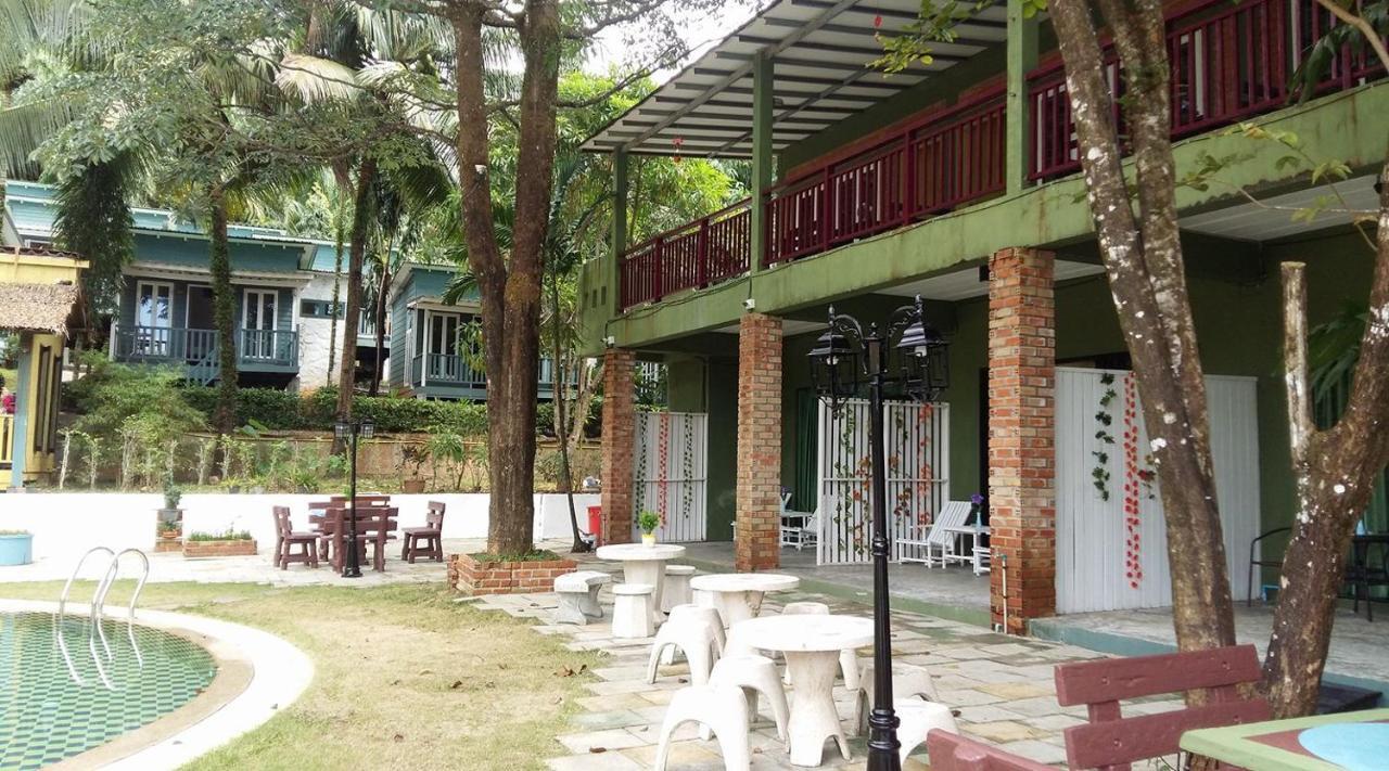 Sunshine Inn Resort Khao Lak Eksteriør billede